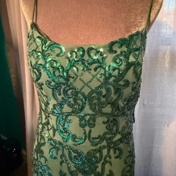 Blondie Nites Emerald Sequin Dress - Picture 2 of 10